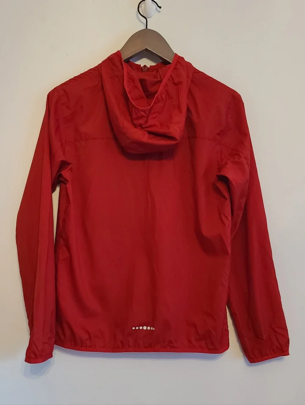 Uniqlo Kid's Lightweight Red Hooded Jacket Size 13 Or XS Adults